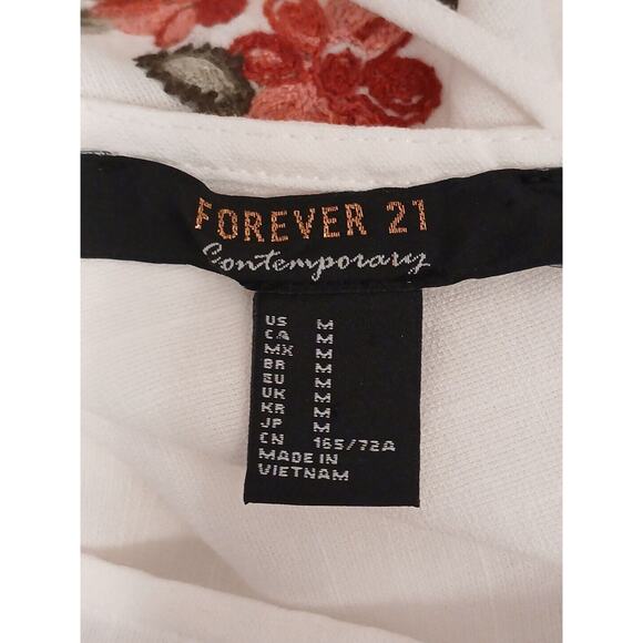 VNTG Forever 21 FLORAL EMBROIDERED Top Size M White Bohemian Festival Cropped 9 - Picture 15 of 15